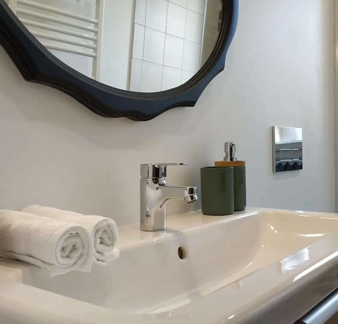 Nocleg ze śniadaniem Bed and Breakfast Le Jardin De Moulis, Saint Girons, Ariege, Pyrenees,