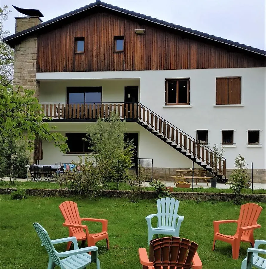 Bed and Breakfast Le Jardin De Moulis, Saint Girons, Ariege, Pyrenees,