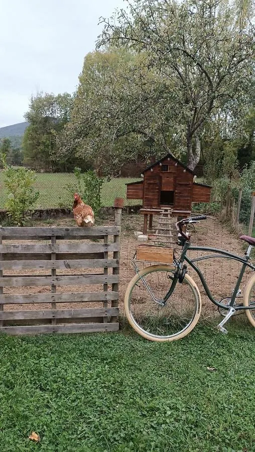 Bed and Breakfast Le Jardin De Moulis, Saint Girons, Ariege, Pyrenees, Moulis