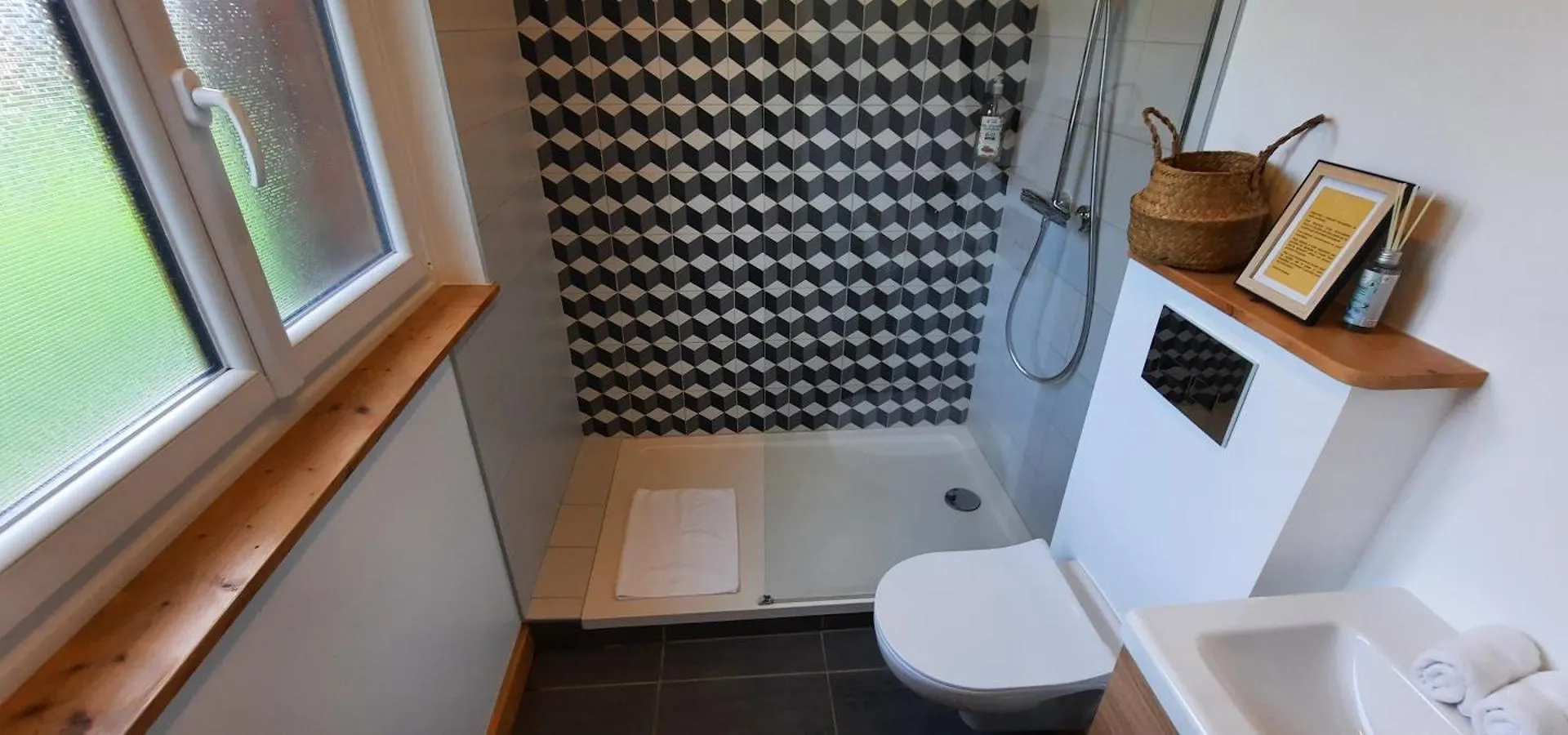 Bed and Breakfast Le Jardin De Moulis, Saint Girons, Ariege, Pyrenees, 0*, Moulis